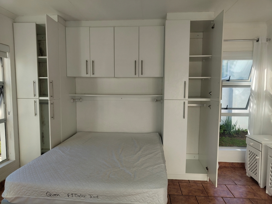 To Let 1 Bedroom Property for Rent in Stilbaai Wes Western Cape